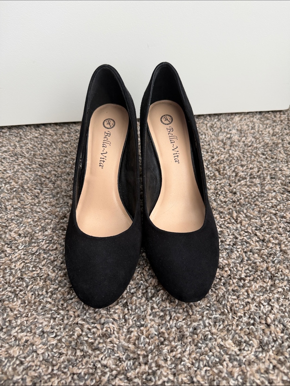 Bella Vita Black Suede Round-Toe Heels